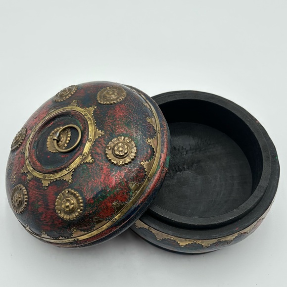 Vintage Decorative Red and Gold Accent Box - Picture 2 of 11